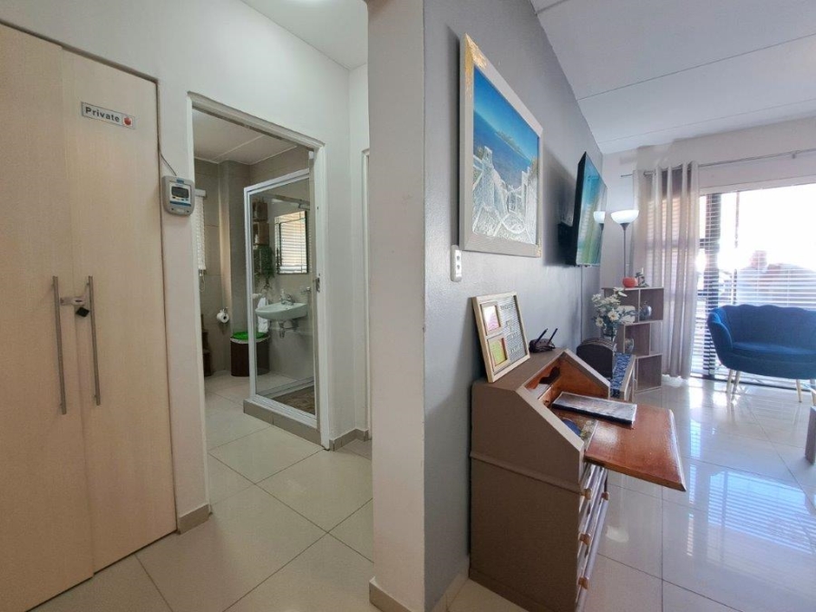 2 Bedroom Property for Sale in Admirals Park Western Cape